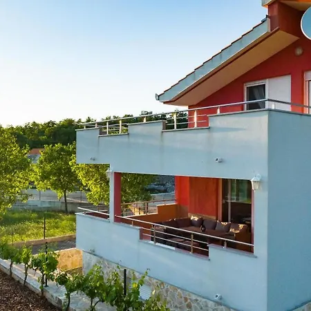 بيت للعطل Kulusic House *
