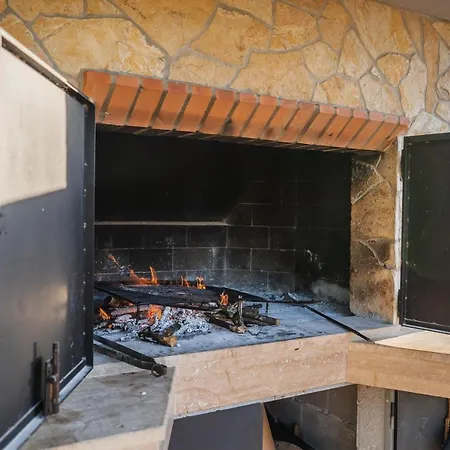Kulusic House بيت للعطل *