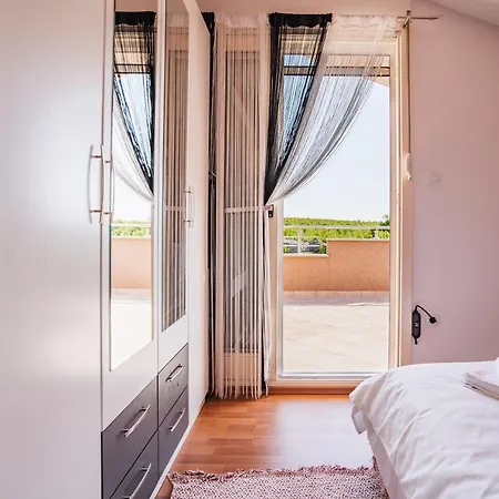 Kulusic House بيت للعطل *
