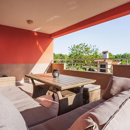 Kulusic House Unesic