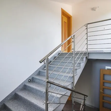 Kulusic House *
