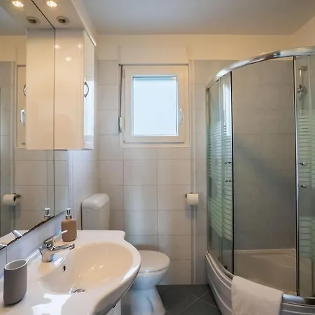 بيت للعطل Kulusic House Unesic