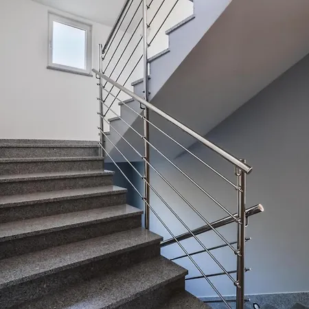 Kulusic House *